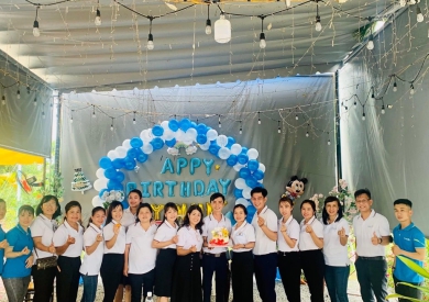 Khách hàng tại Chồi Ông Một